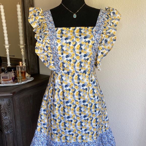 70f/21c floral mini dress . - Picture 2 of 3